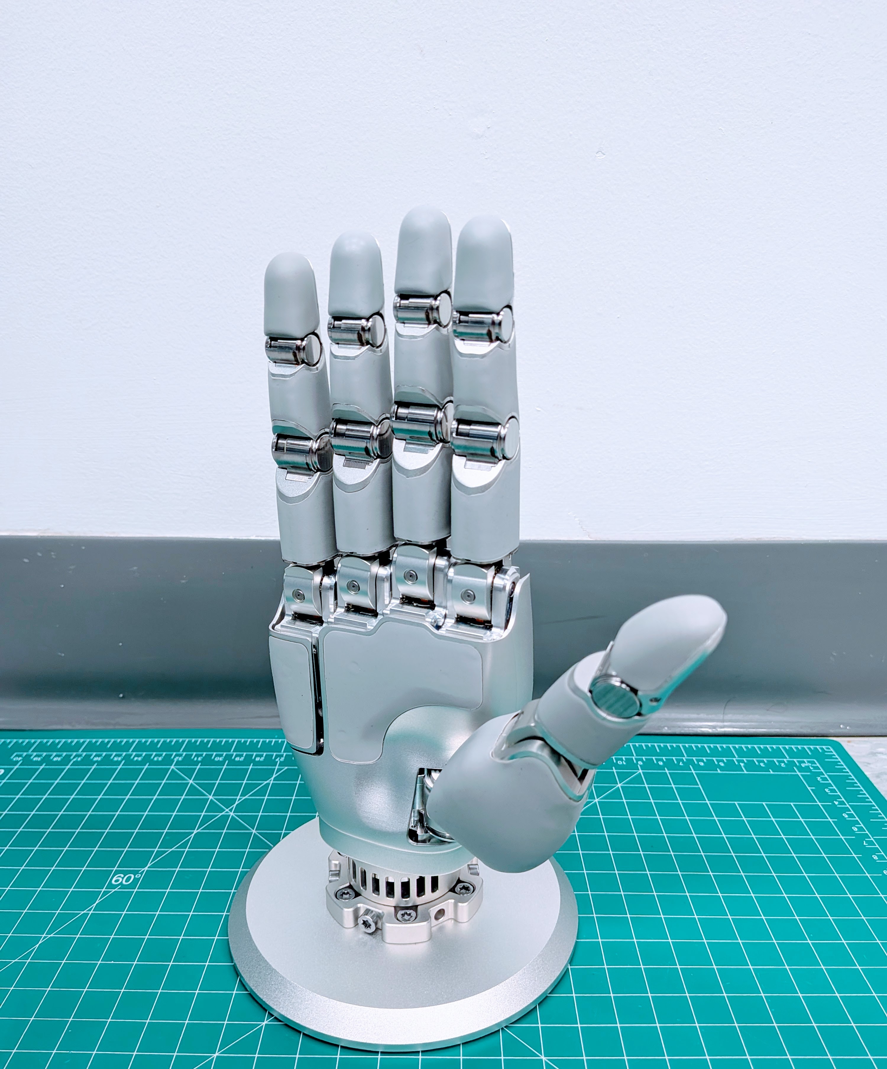 Sharpa Wave dexteorous robotic hand